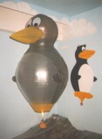 Unser Pinguin als Zimmerballon